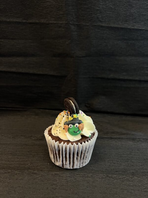 Halloween Oreo Cookie Cupcake