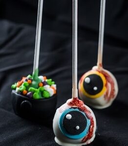 Eyeball Chocolate Cake Pops