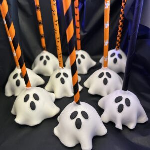 Ghost Chocolate Cake Pops
